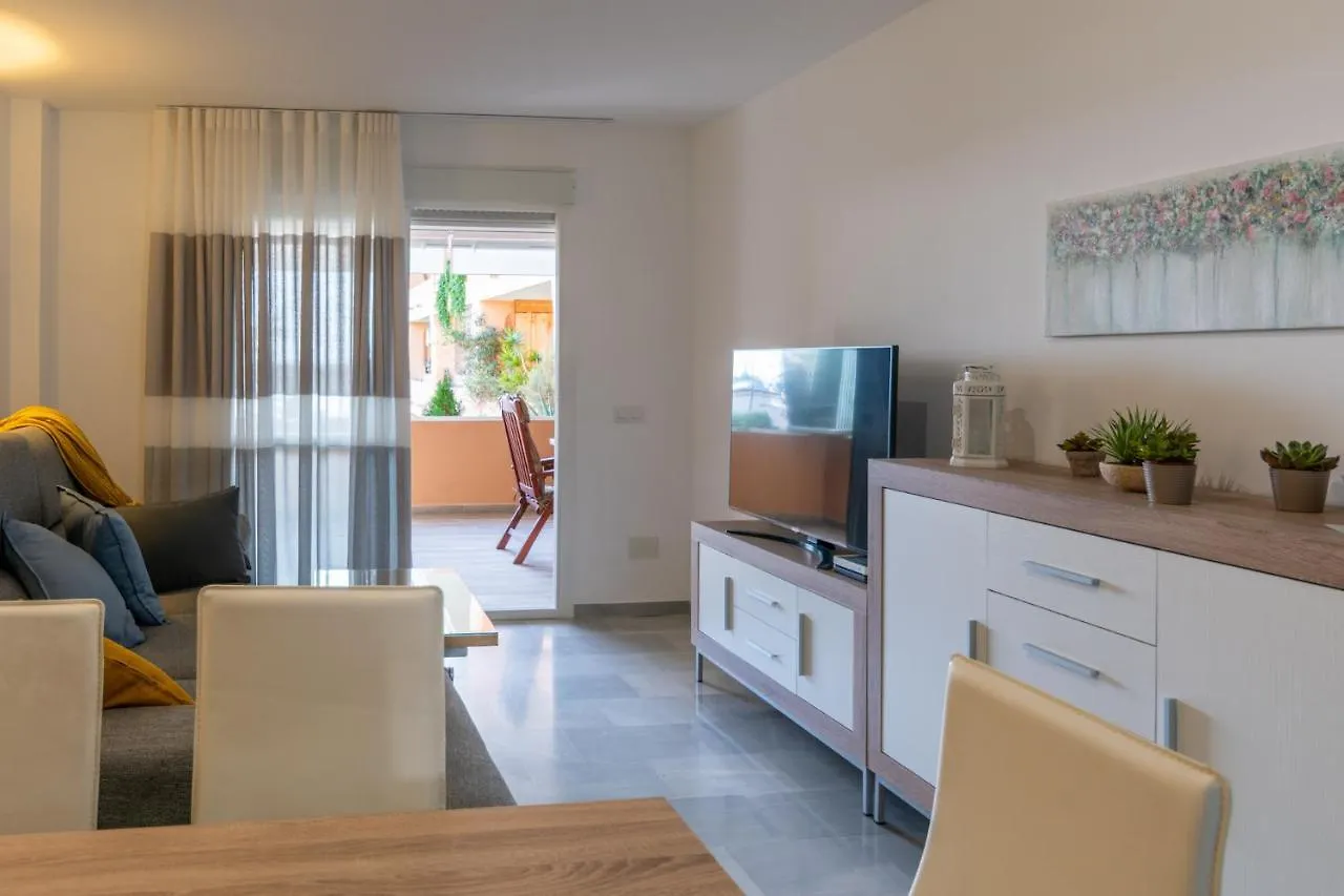 Beachside Paradise: Stylish 3Br Apt Near The Beach La Cala De Mijas Apartment